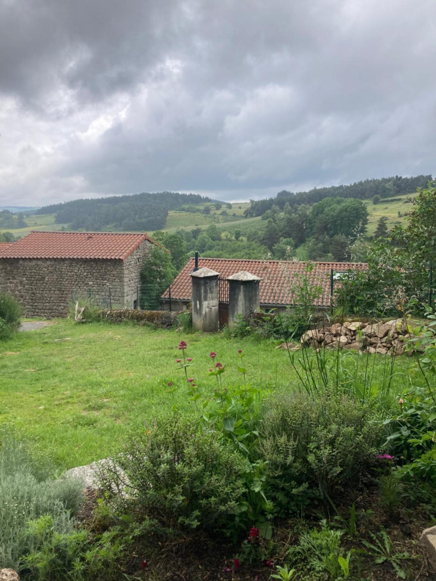 Chambres Et Tables D'Hotes - Les Ateliers De Pontajou - Pelerin Navette Gratuite A Saugues Venteuges Экстерьер фото